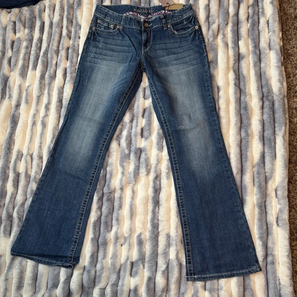 Women's Maurices Kaylee Blue Jeans Short - Picture 2 of 7